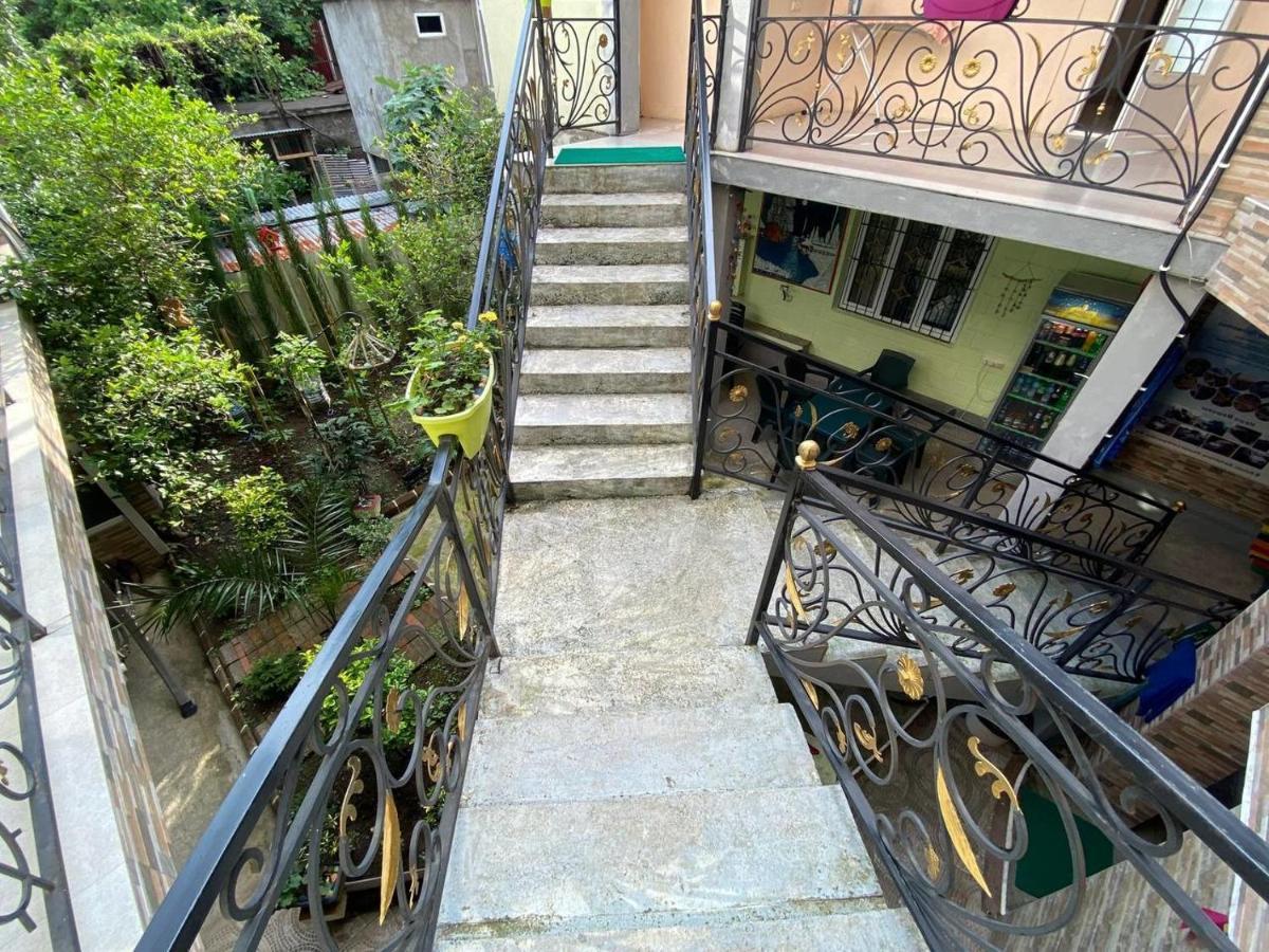 Guest House Ocean Force Batumi Eksteriør billede