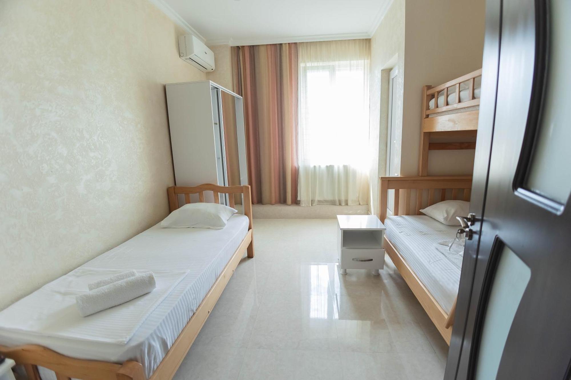 Guest House Ocean Force Batumi Eksteriør billede