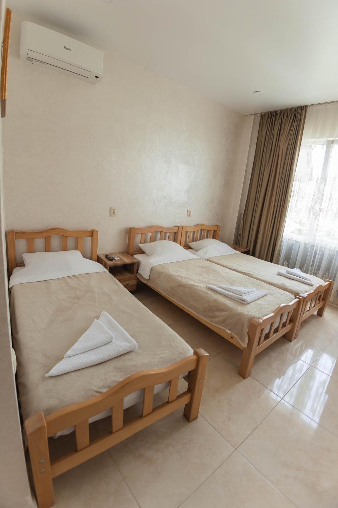 Guest House Ocean Force Batumi Eksteriør billede