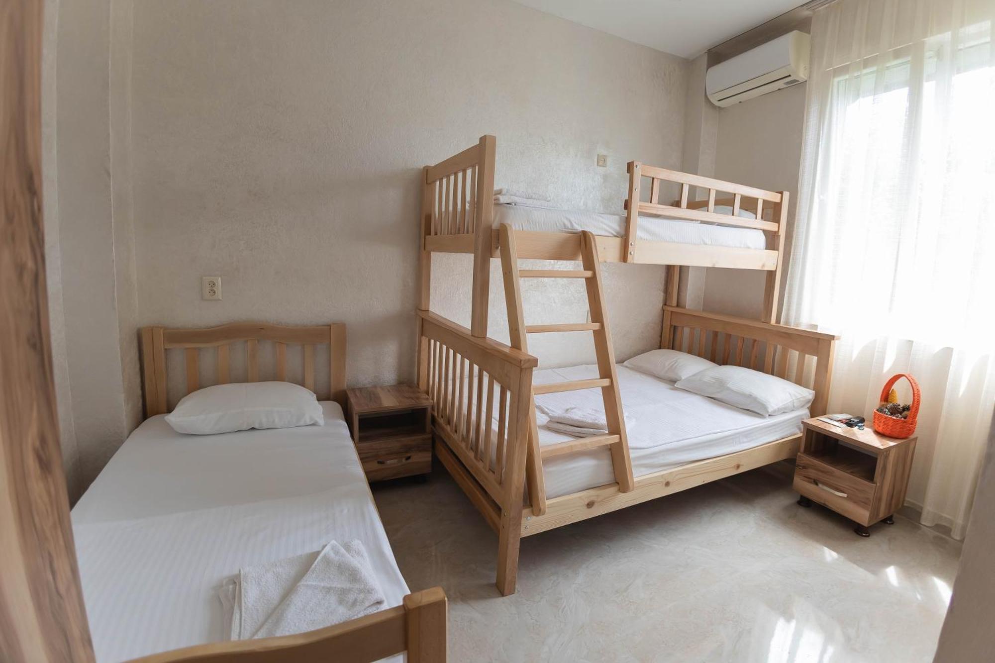 Guest House Ocean Force Batumi Eksteriør billede