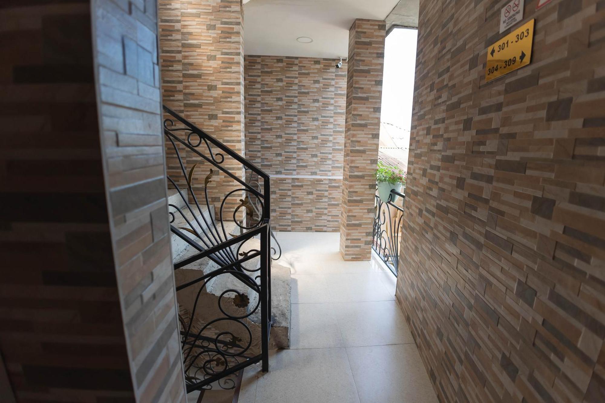 Guest House Ocean Force Batumi Eksteriør billede