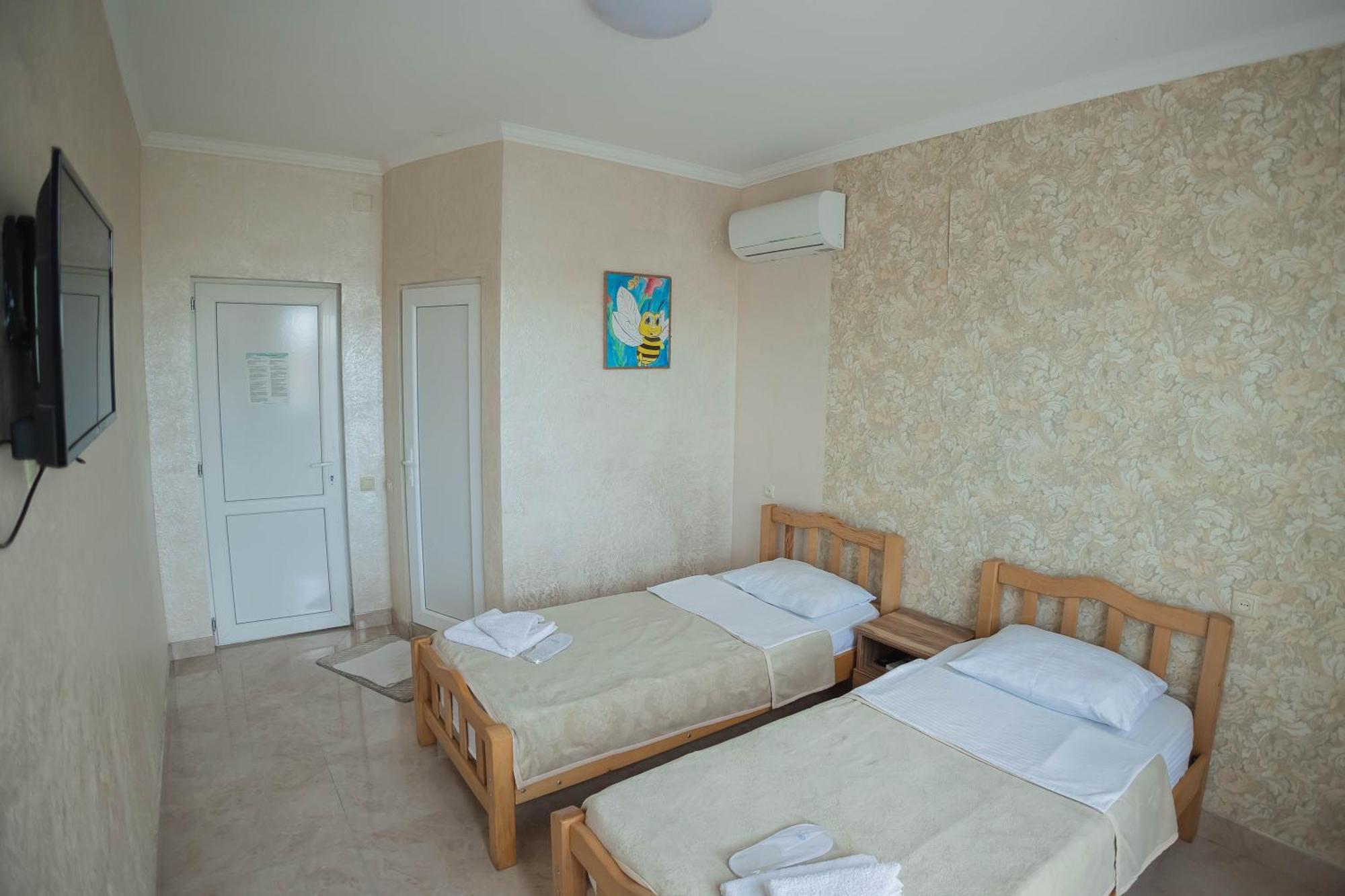Guest House Ocean Force Batumi Eksteriør billede